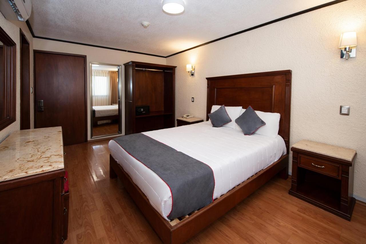 Hotel Senorial ケレタロ エクステリア 写真