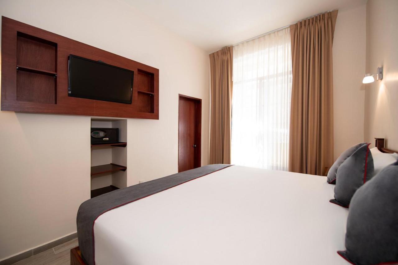 Hotel Senorial ケレタロ エクステリア 写真