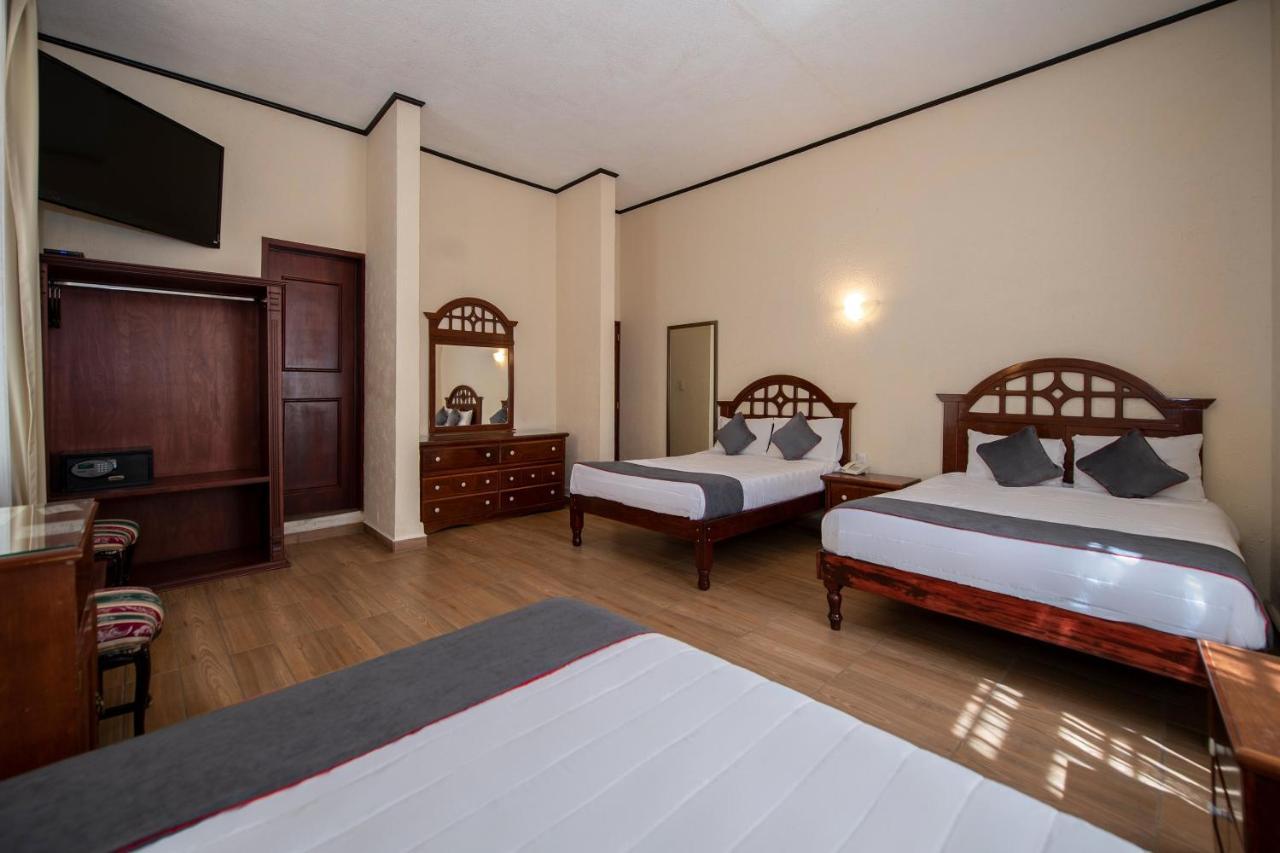 Hotel Senorial ケレタロ エクステリア 写真
